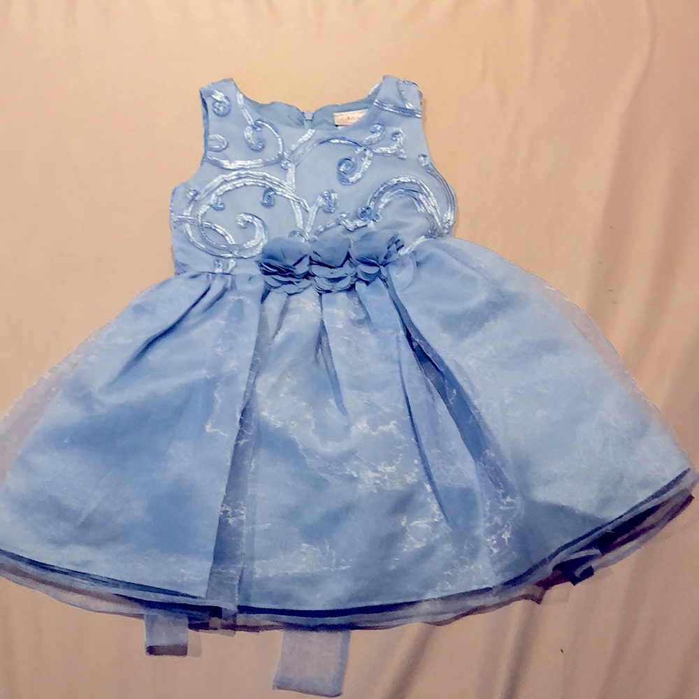 Blue dress